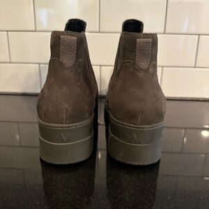 Vionic Women’s Dark Brown Suede Boots